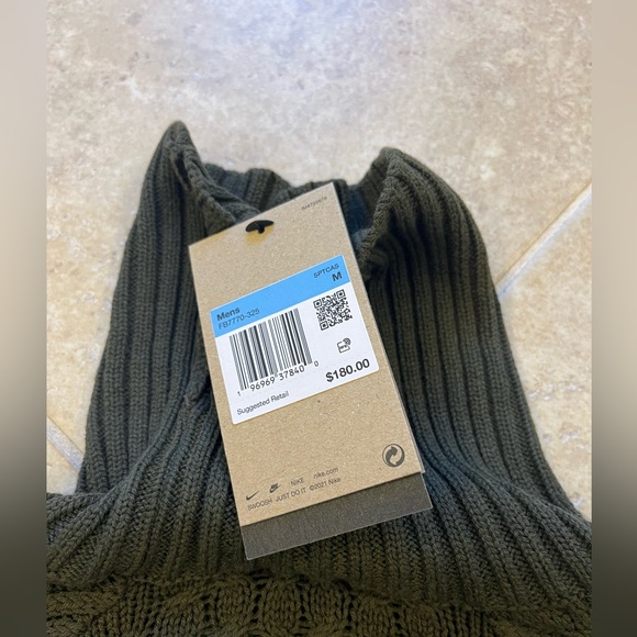 New Nike Life Cable Knit Turtleneck Cargo Khaki Sweater Men’s Size M FB7770-325 - Picture 8 of 8